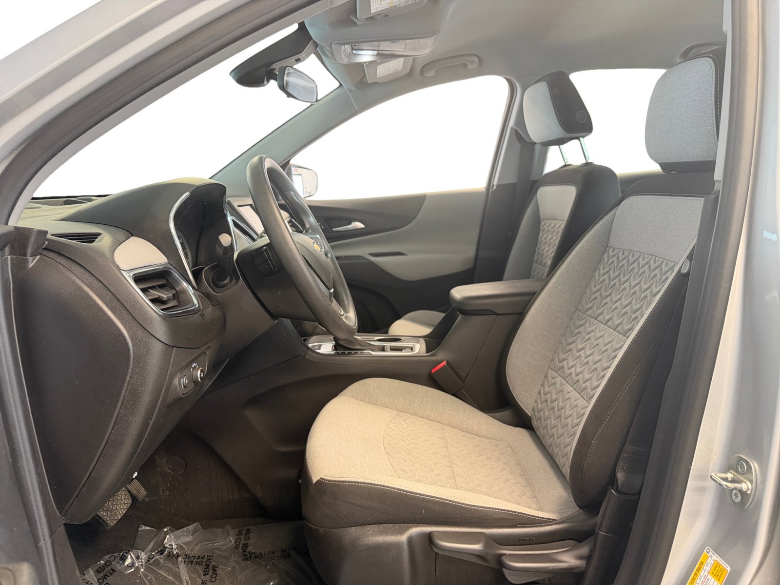 Used 2022 Silver Ice Metallic Chevrolet LS image 8
