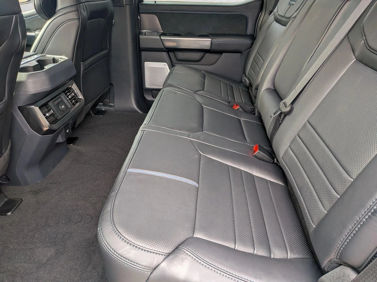 New 2026 Carbonized Gray Metallic Ford F-350® Platinum® image 14