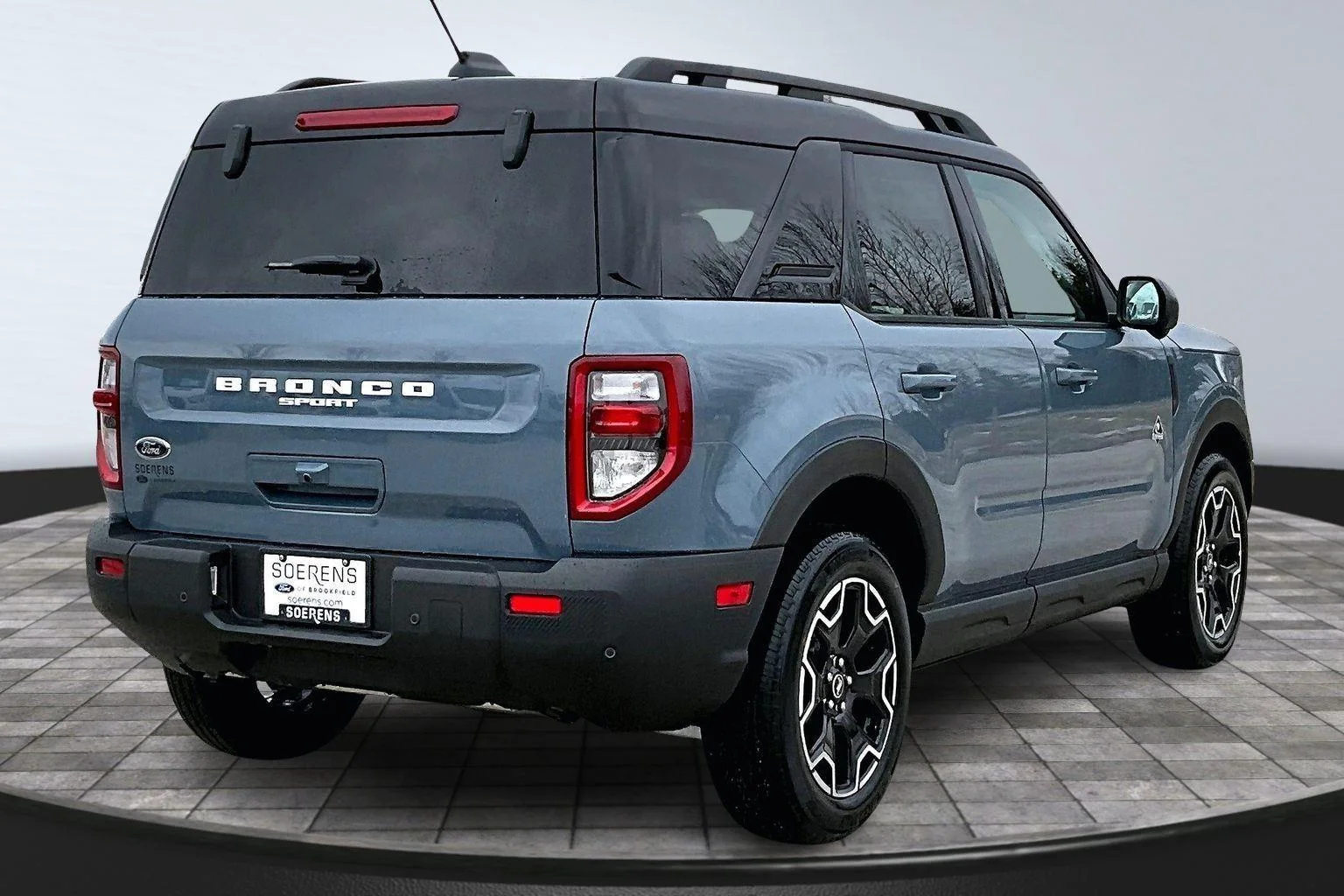 New 2025 Azure Gray Metallic Tri-Coat Ford Outer Banks® image 5