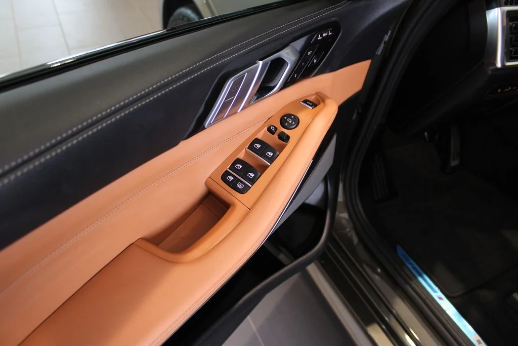 New 2026 Manhattan Green Metallic BMW xDrive40i image 27