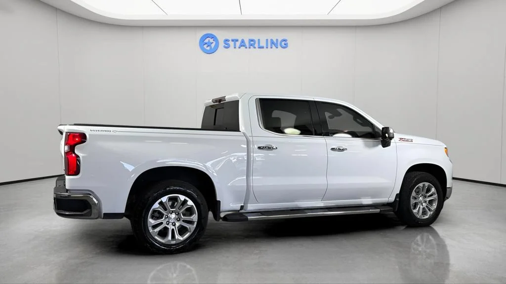 Used 2024 Summit White Chevrolet LTZ image 11