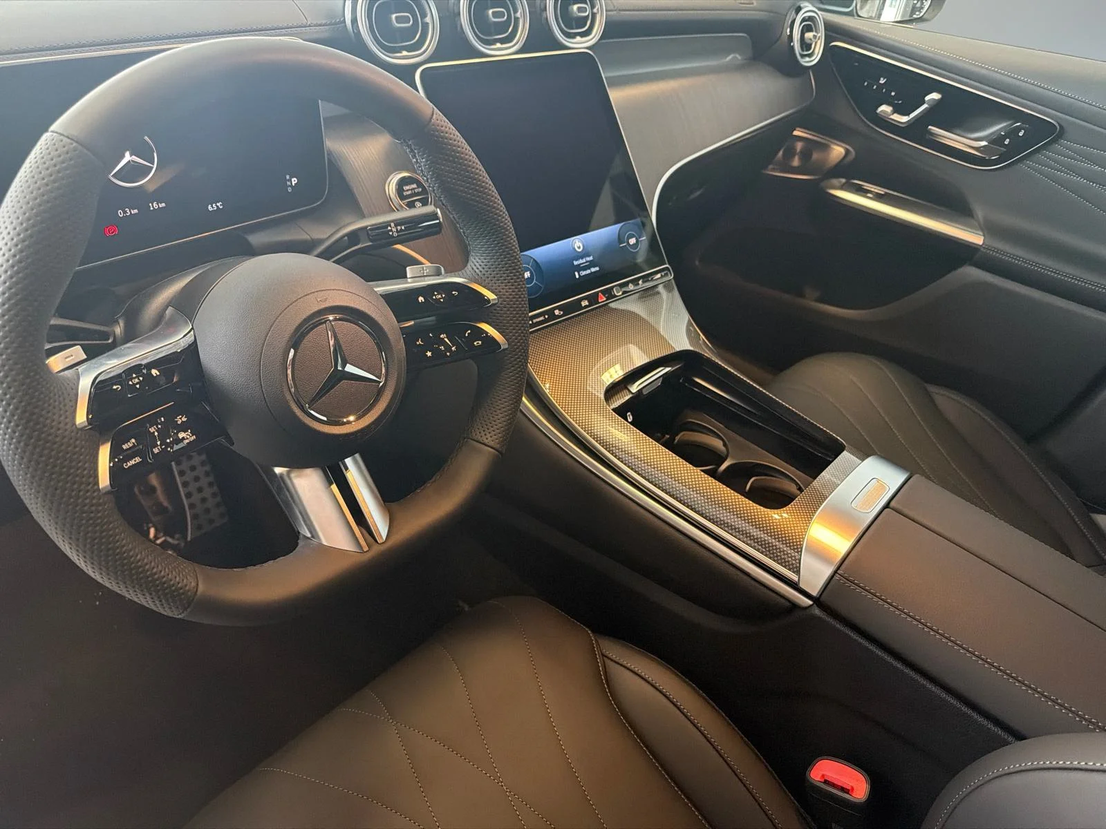 Used 2026 Silver Mercedes-Benz GLC 300 4MATIC SUV image 10