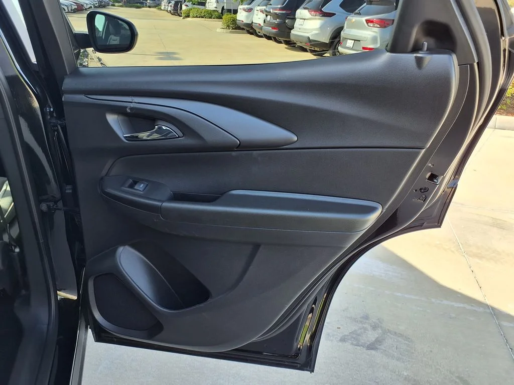 Used 2025 Black Chevrolet LT image 18