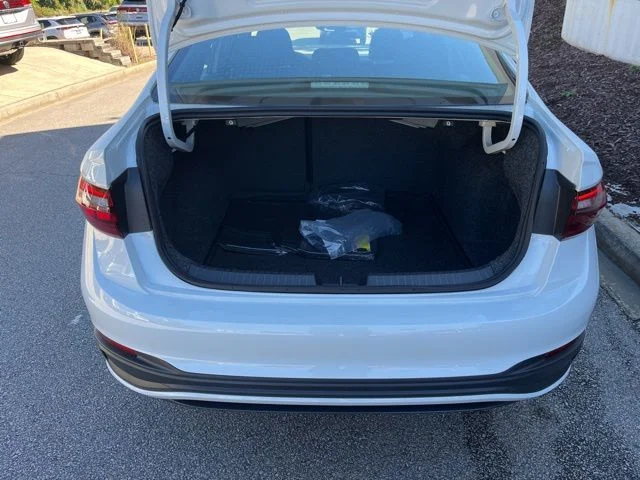 2026 Volkswagen Jetta Sport - Photo 25