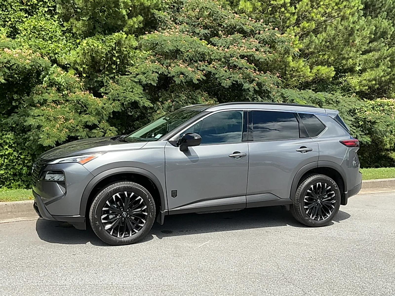 New 2026 Gun Metallic Nissan Dark Armor image 4