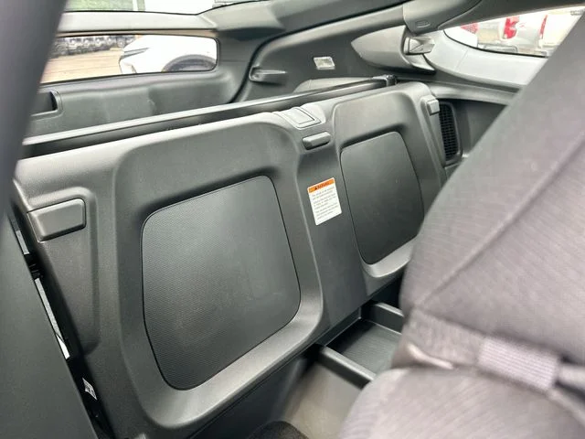 Used 2015  Honda Base image 27