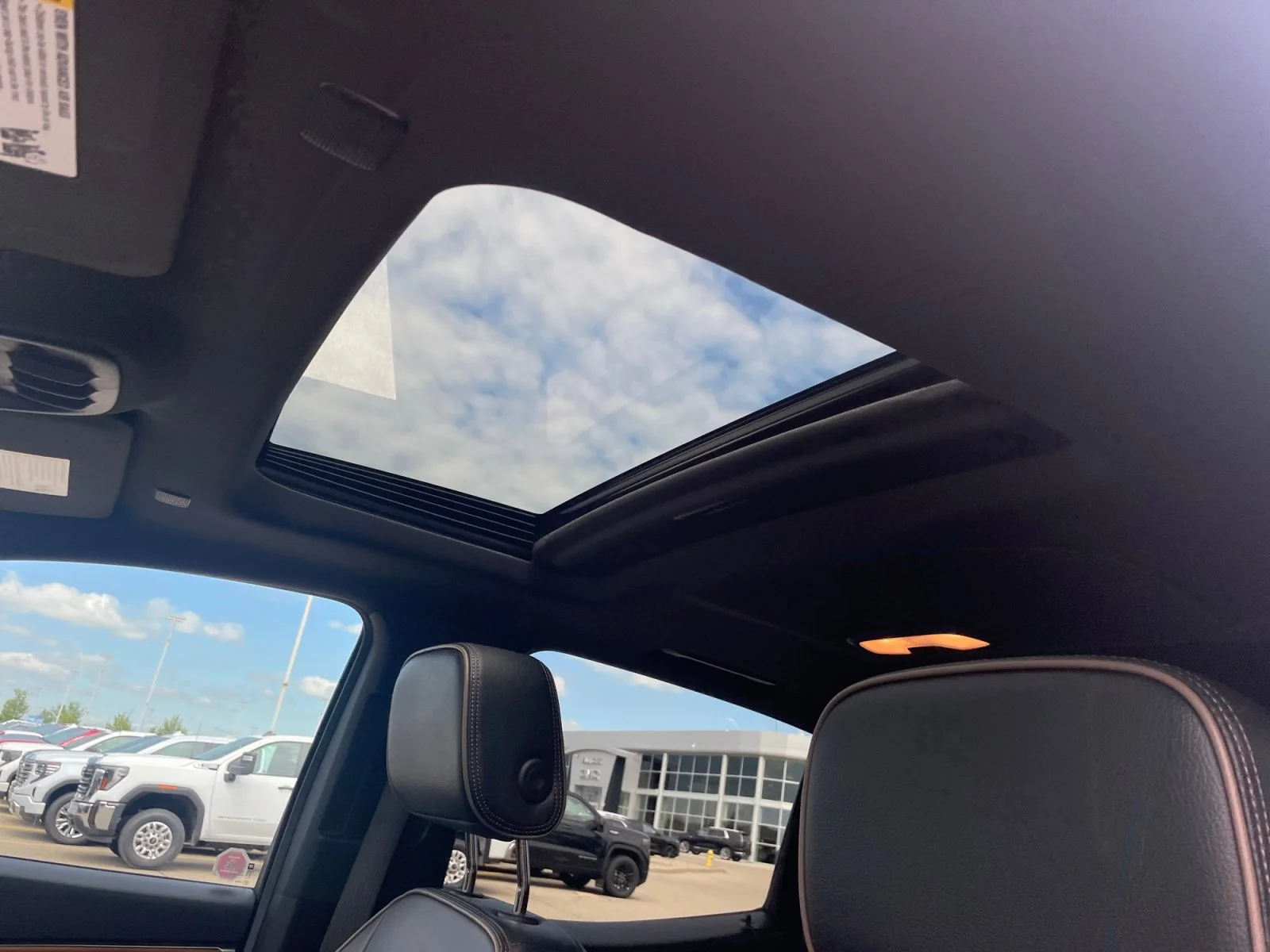 Used 2023 Summit White GMC Denali Crew 4x4 Leather Sunroof Nav image 17
