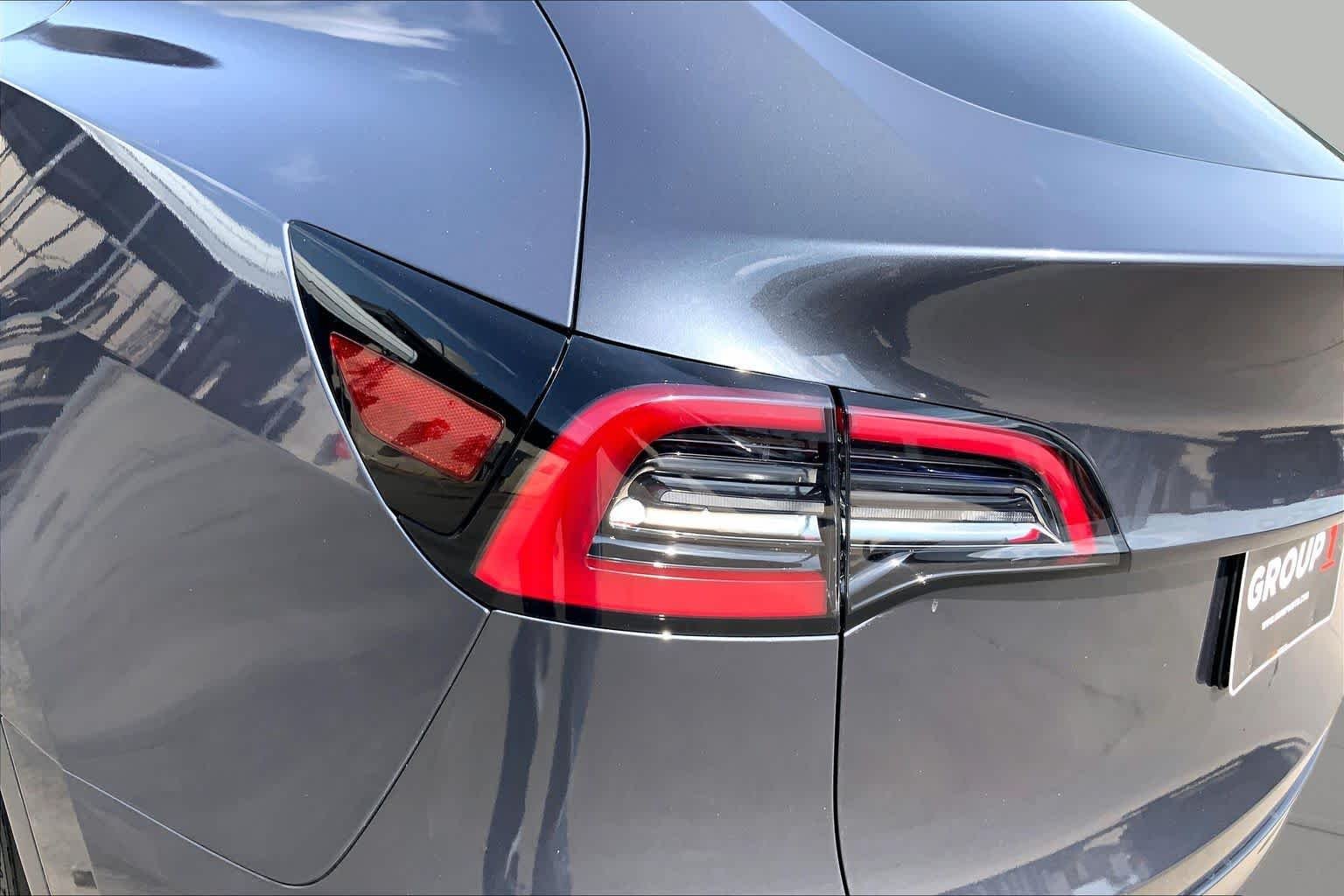 Used 2023 Deep Blue Metallic Tesla  image 26
