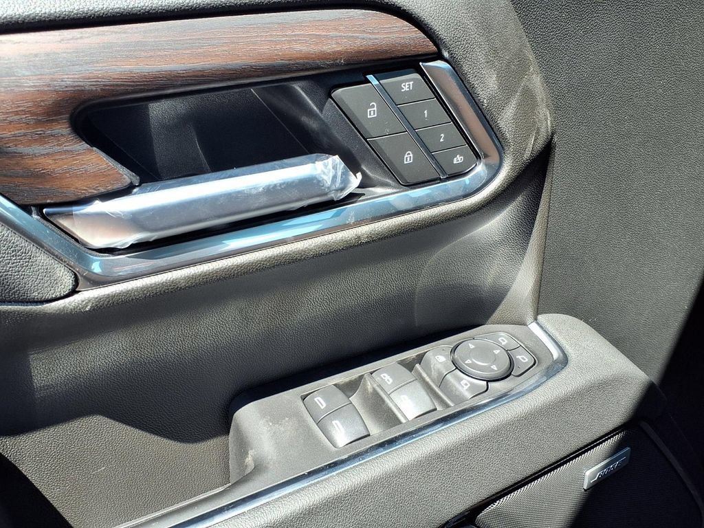 2026 GMC Sierra 1500 SLT - Photo 12