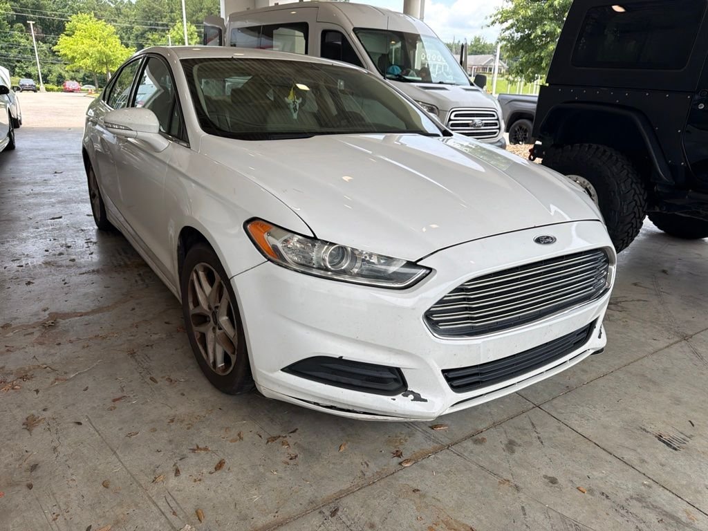Used 2014 White Ford SE image 4