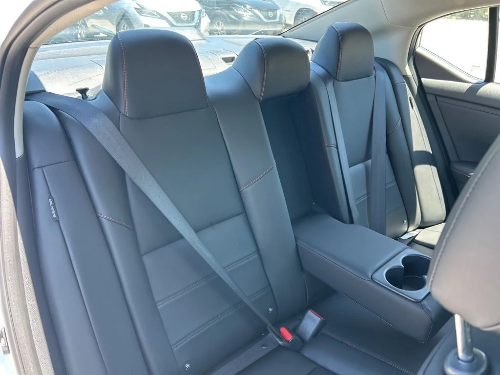 2025 Nissan Sentra SR - Photo 48