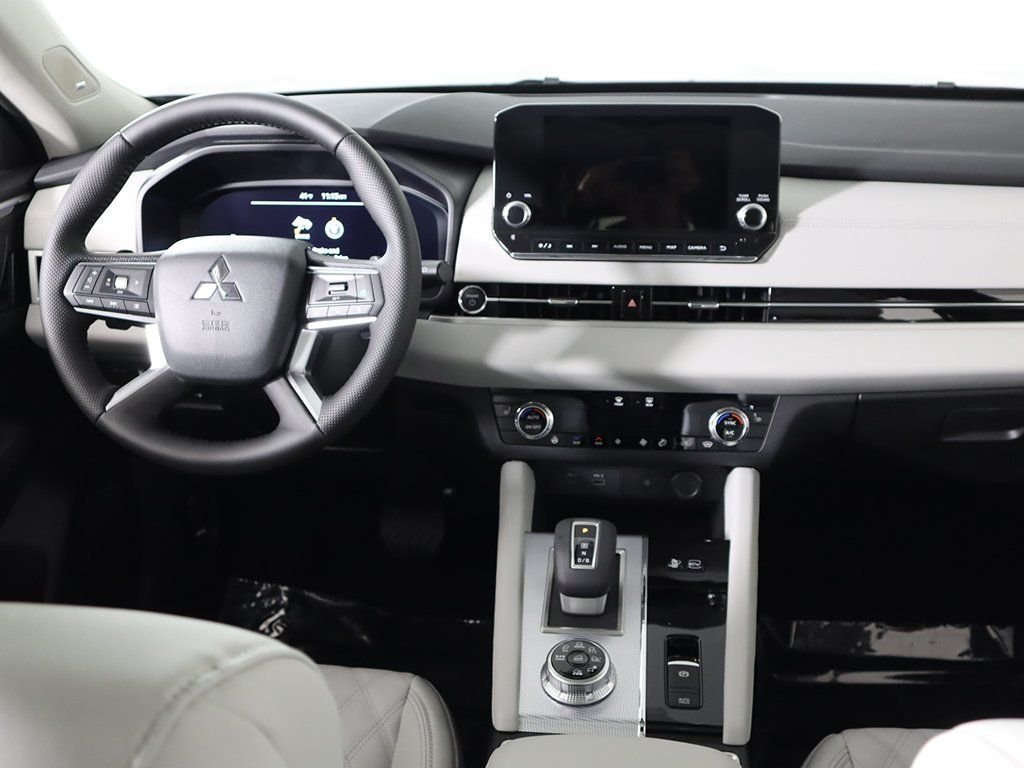 2025 Mitsubishi Outlander Plug-in Hybrid Platinum Edition - Photo 50