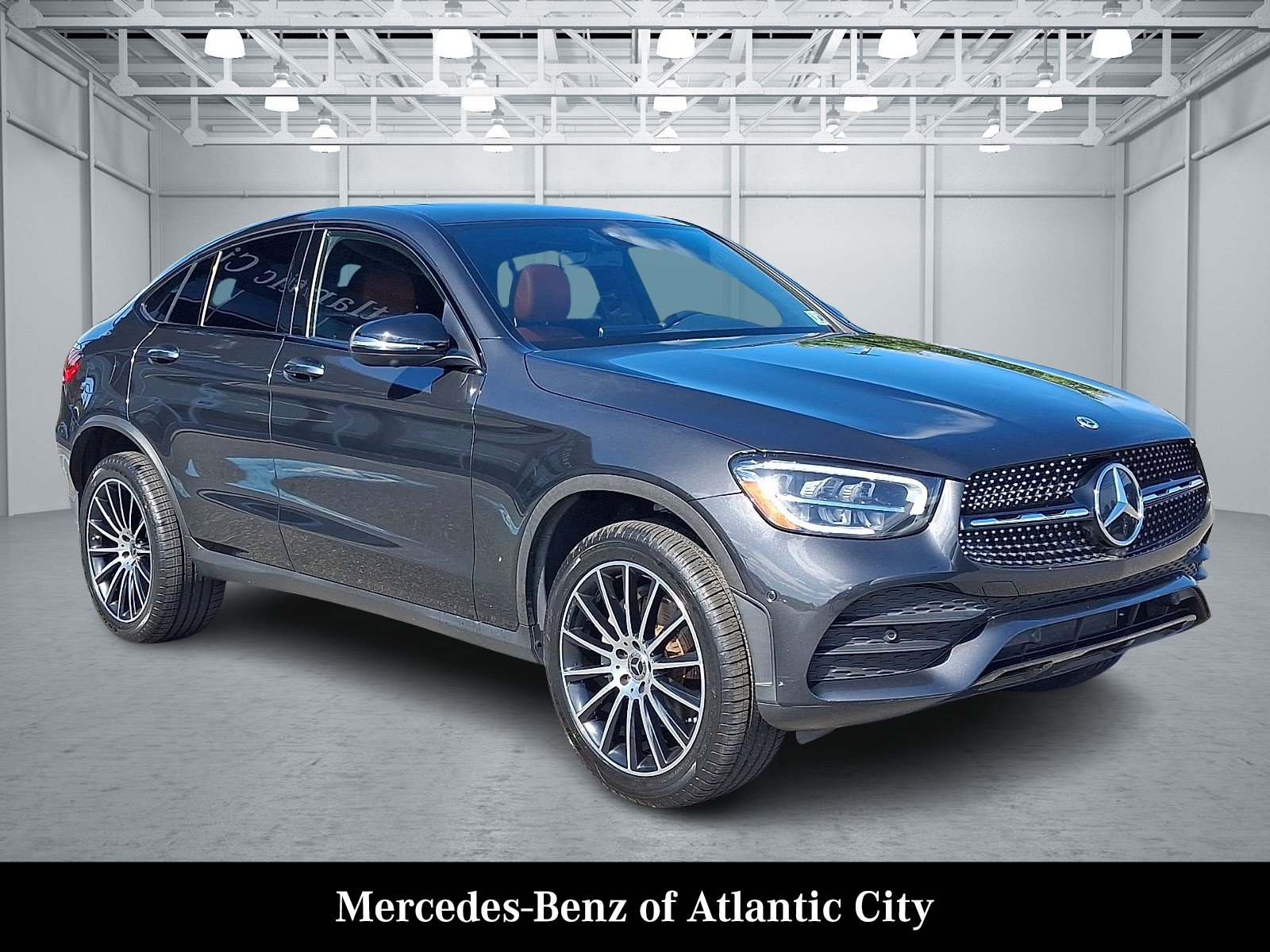 Certified Used 2021 Graphite Gray Metallic Mercedes-Benz 4MATIC® image 1