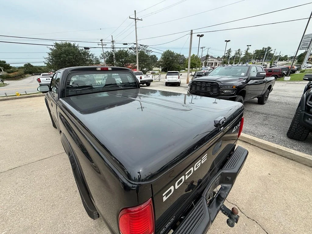 Used 2000 Black Dodge Sport image 8