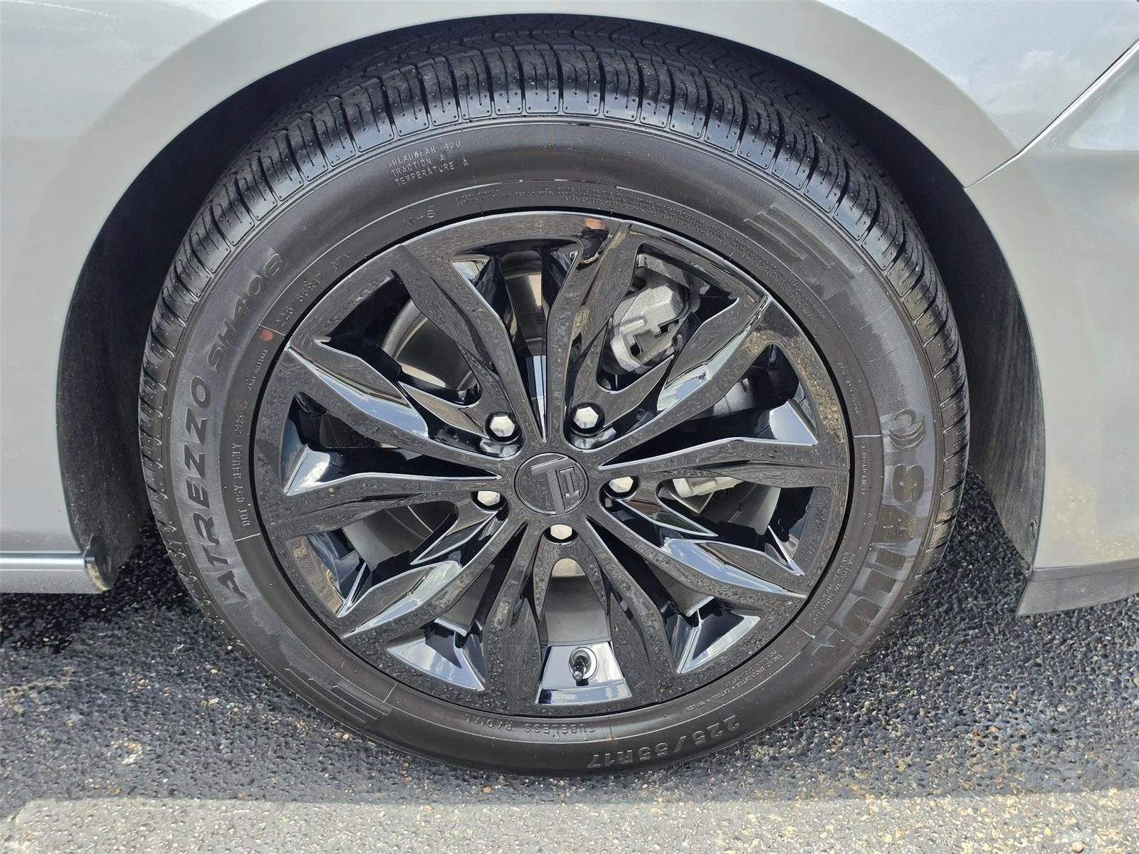 Used 2024 Sterling Gray Metallic Chevrolet LT image 34