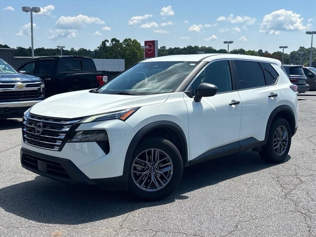 Used 2024 White Nissan S image 2
