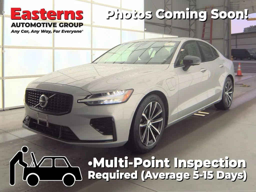 Used 2023 Gray Volvo T8 Plus Dark Theme image 1
