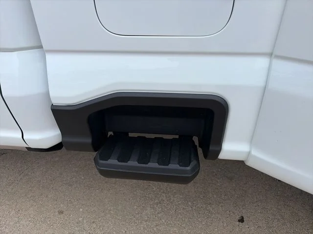 Used 2025 White Ford XL image 37