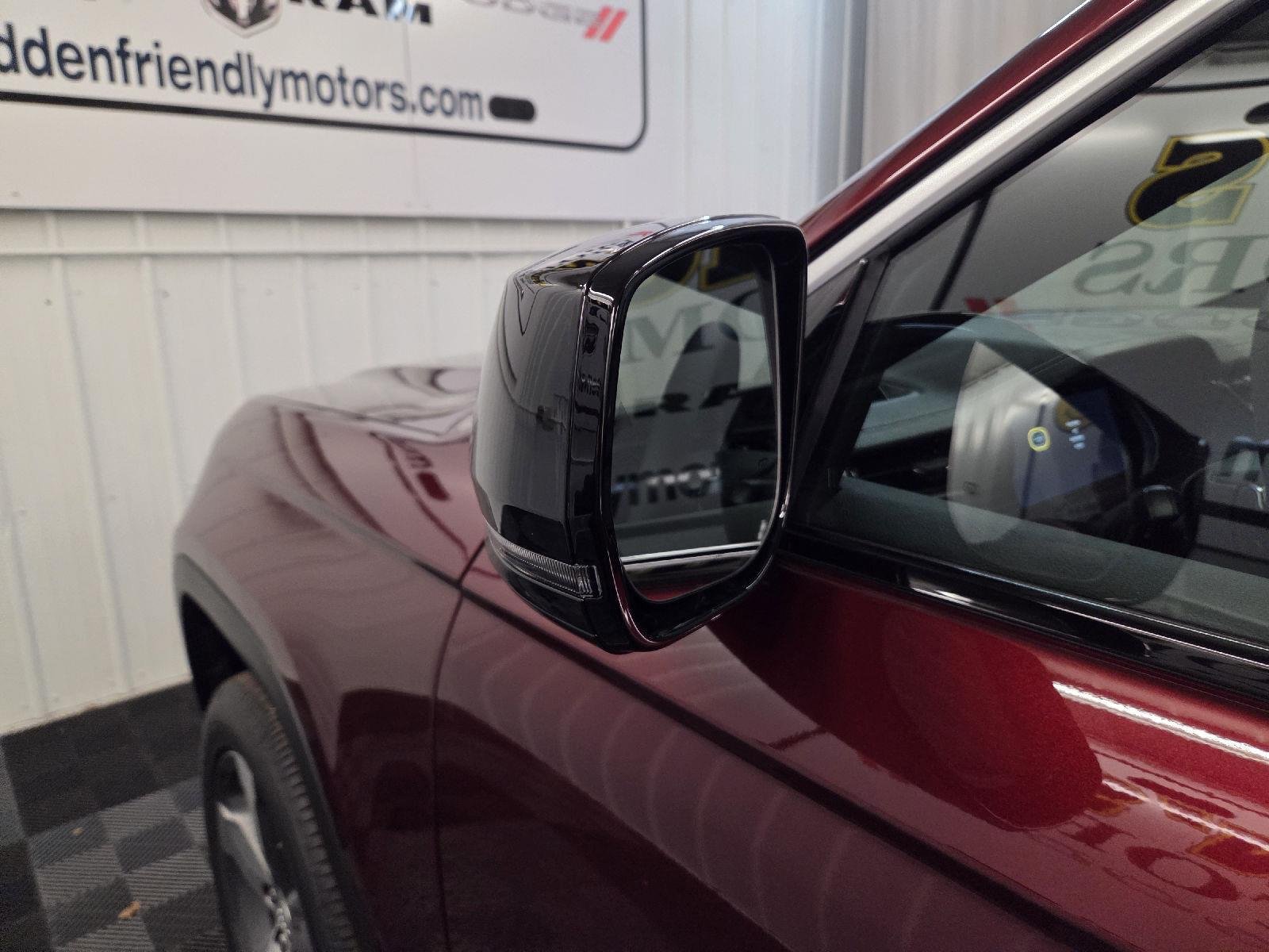 New 2026 Velvet Red Pearl-Coat Exterior Paint Jeep Limited image 42