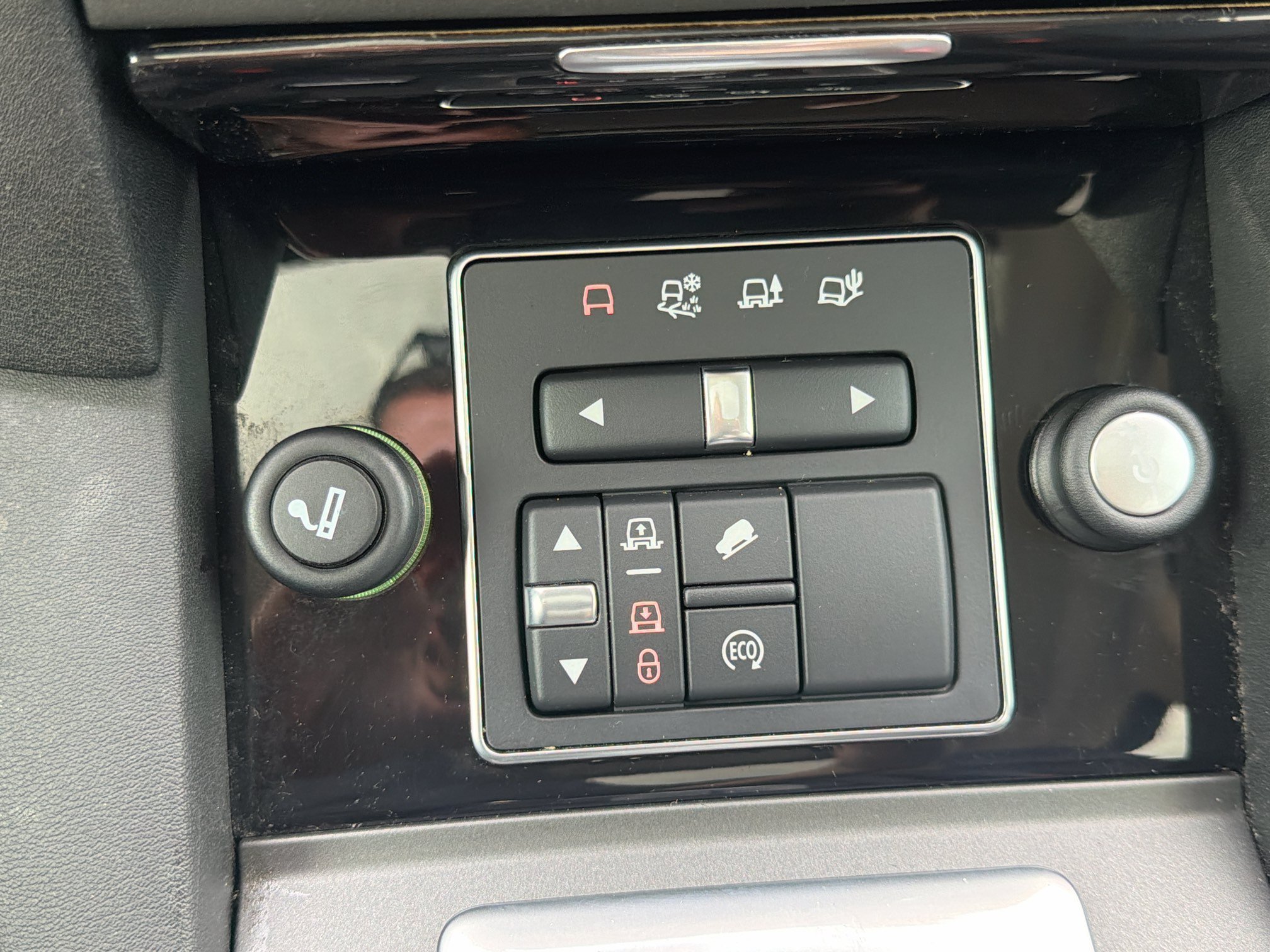 Used 2016 Gray Land Rover HSE image 29