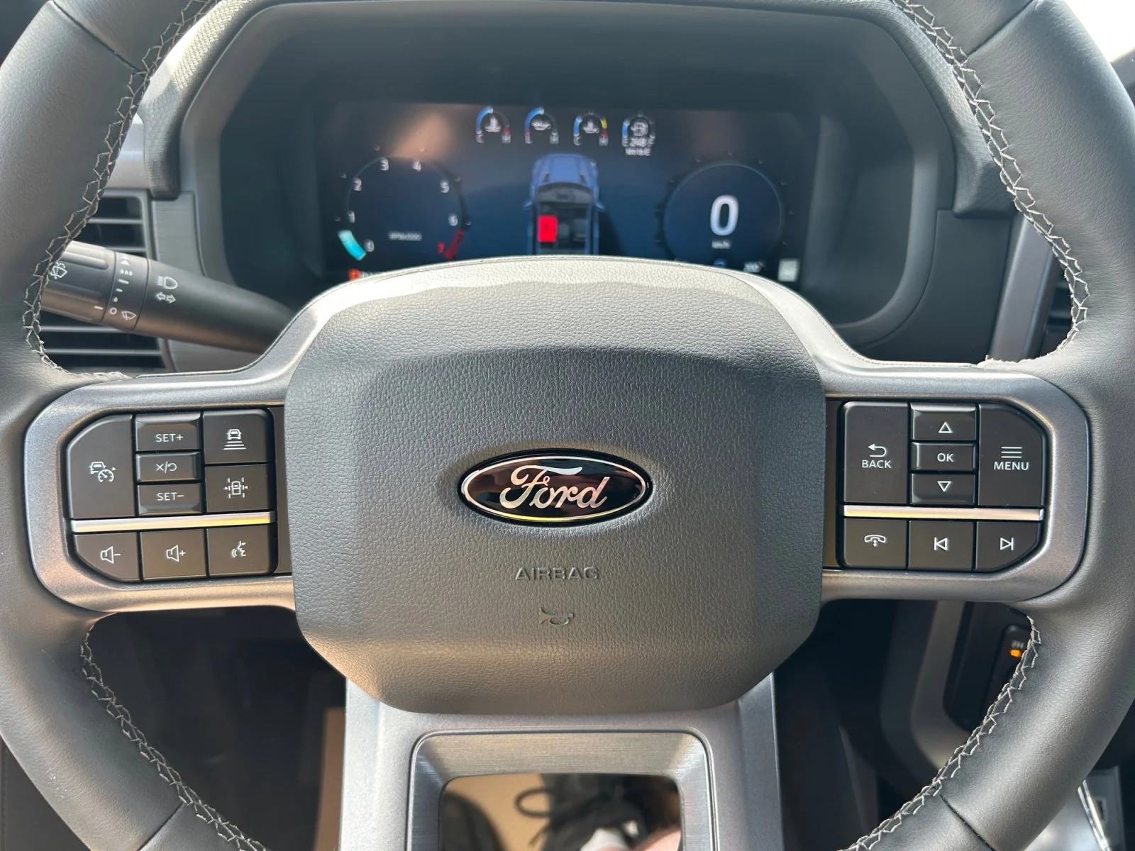 New 2026 Oxford White Ford XLT image 22