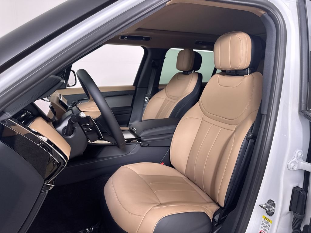 New 2026 OSTUNI PRL WHT Land Rover Dynamic SE image 11