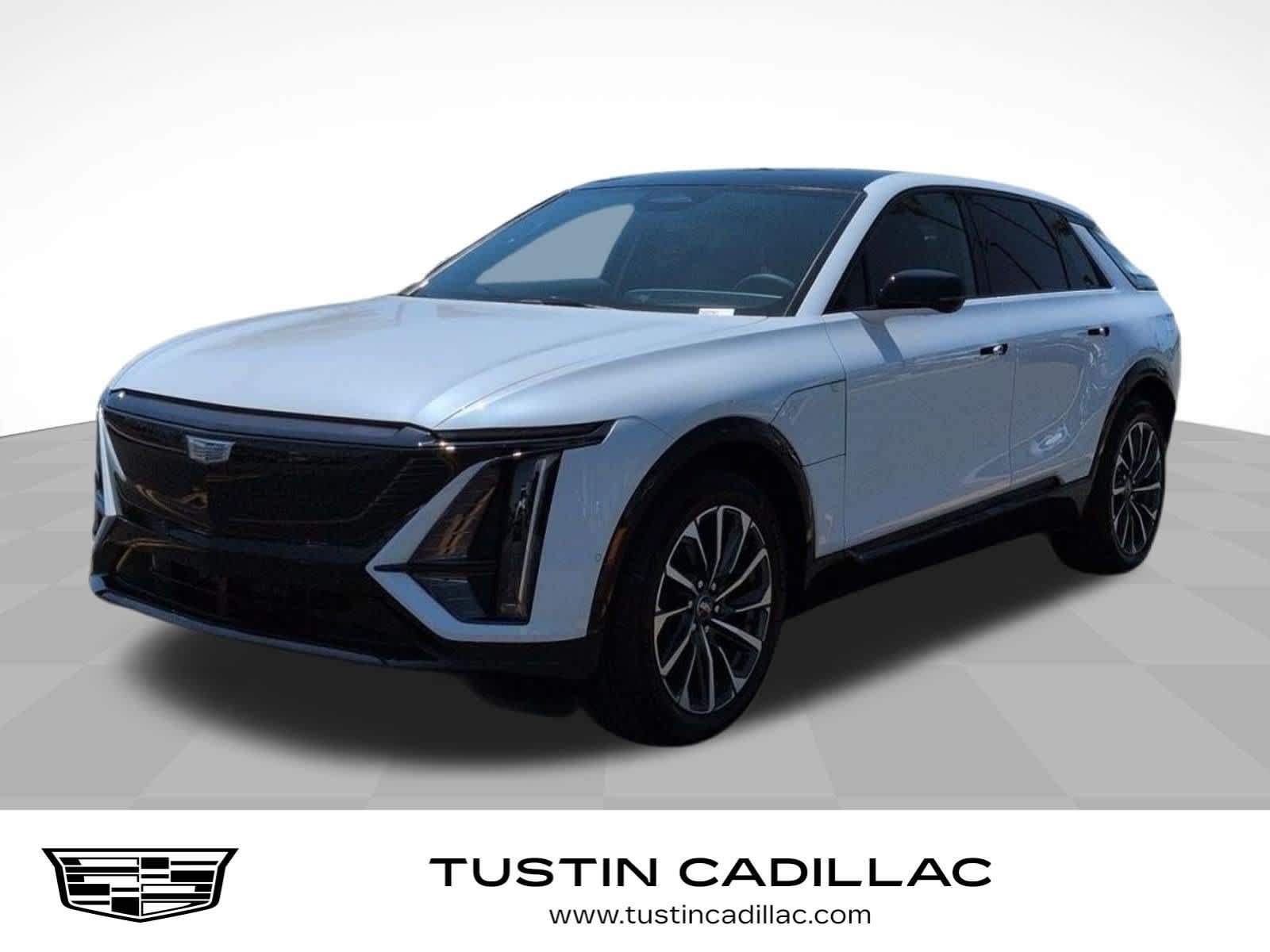 Vibrant White Tricoat 2026 Cadillac LYRIQ SUV / Crossover Rear-Wheel Drive