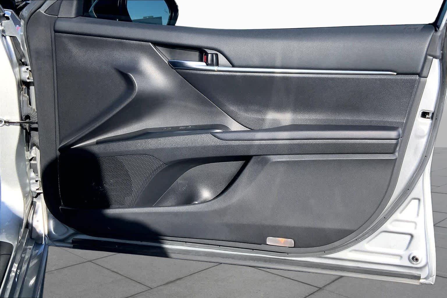 Used 2019 Celestial Silver Metallic Toyota SE image 23