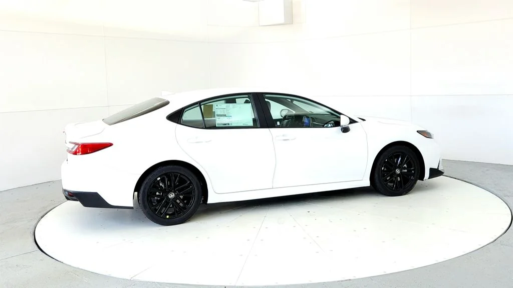New 2026 Ice Cap Toyota SE image 6