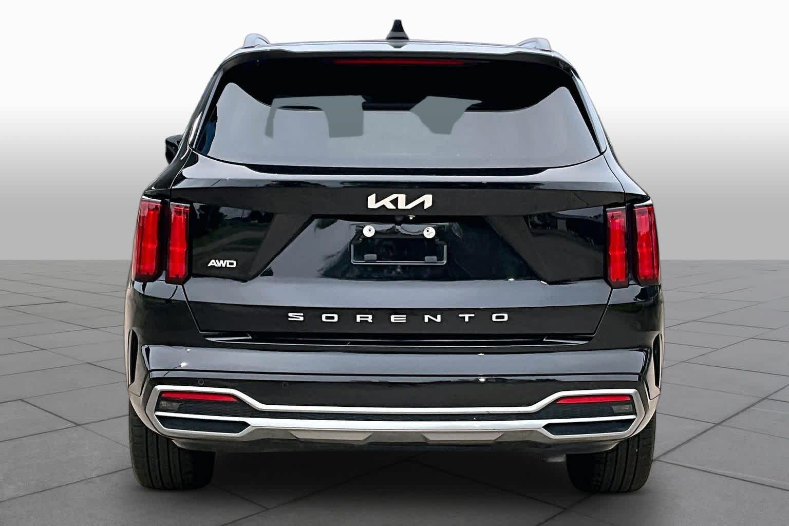 Used 2022 Ebony Black Kia SX image 5