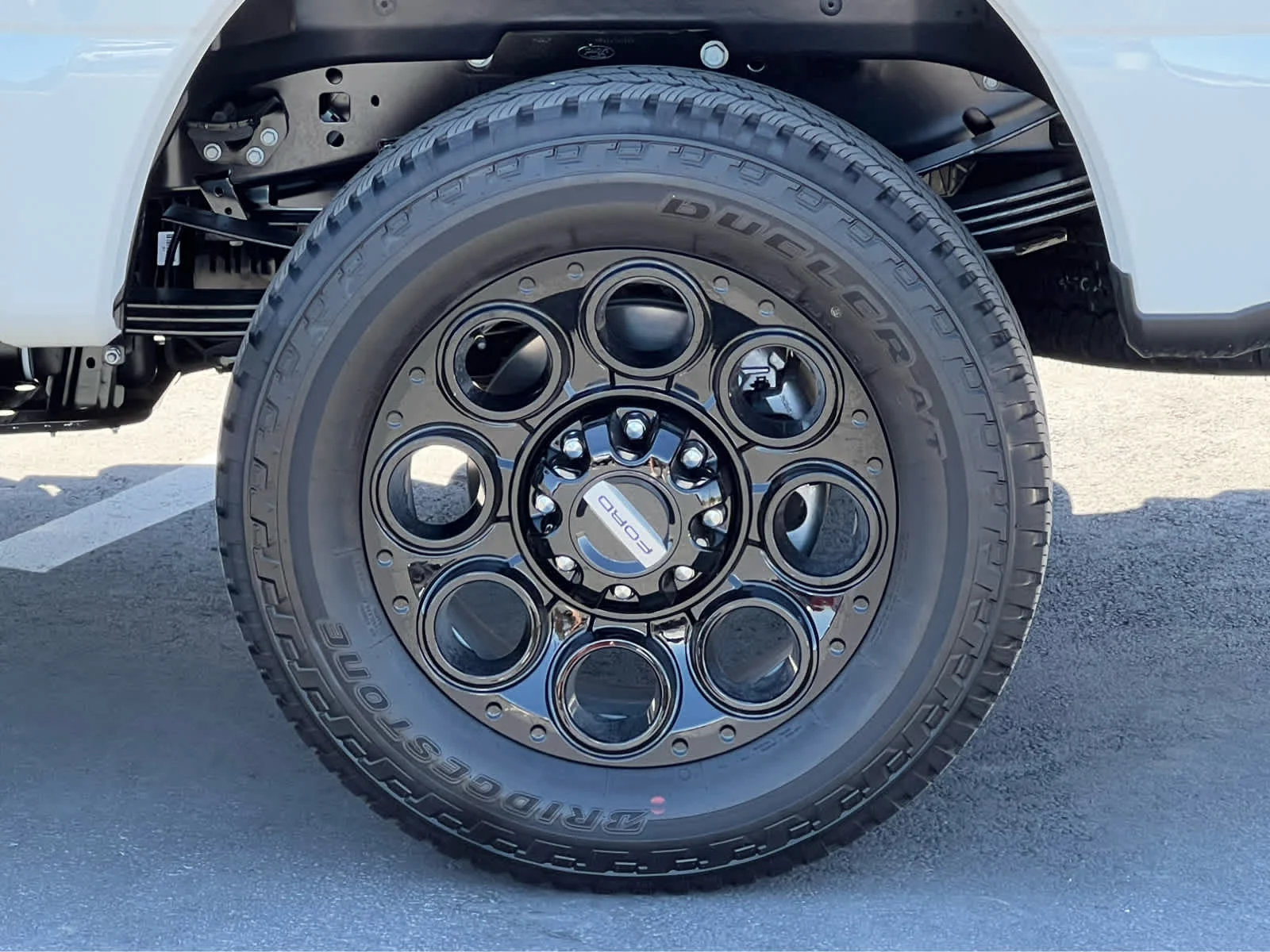 New 2026 Star White Metallic Tri-Coat Ford F-350® Lariat® image 14