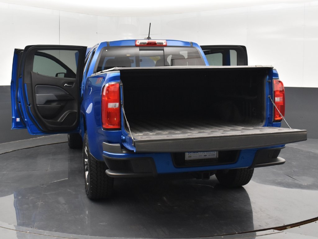 Used 2021 Blue Chevrolet Z71 image 40