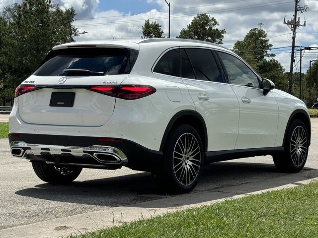 New 2025 Polar White Mercedes-Benz GLC 300 image 25