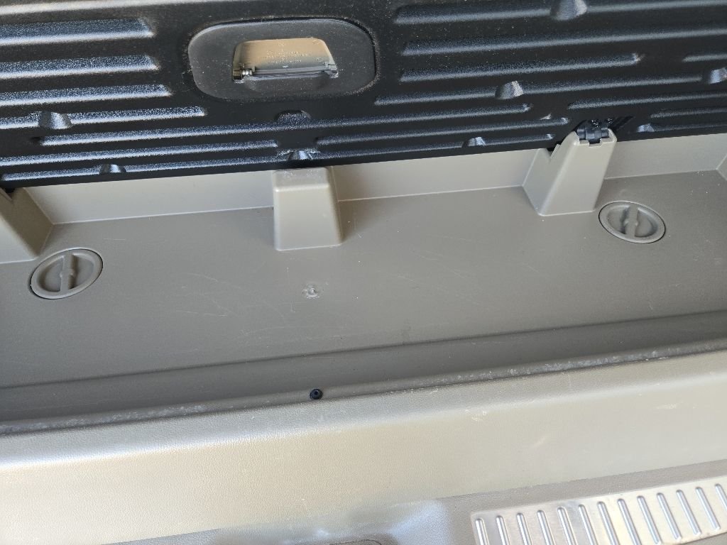 Used 2018 Gray Chevrolet Premier image 111