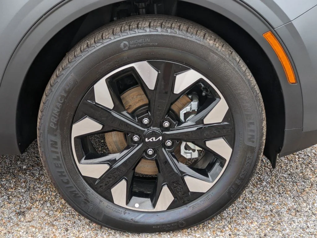 New 2024 Shadow Matte Gray Kia X-Line image 10