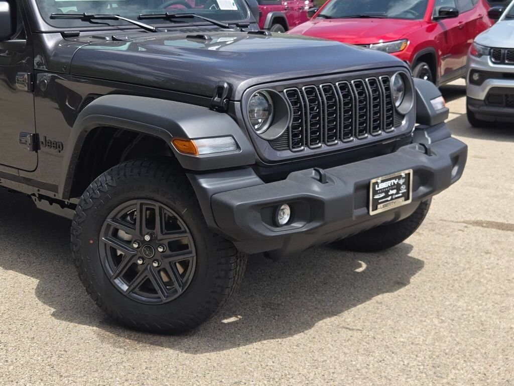 New 2026 Granite Crystal Metallic Clear-Coat Exterior Paint Jeep Sport S image 2