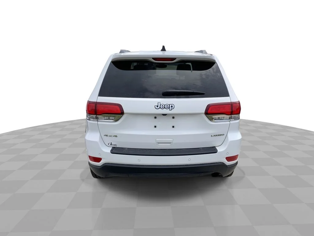 Used 2020 White Jeep Laredo E image 6