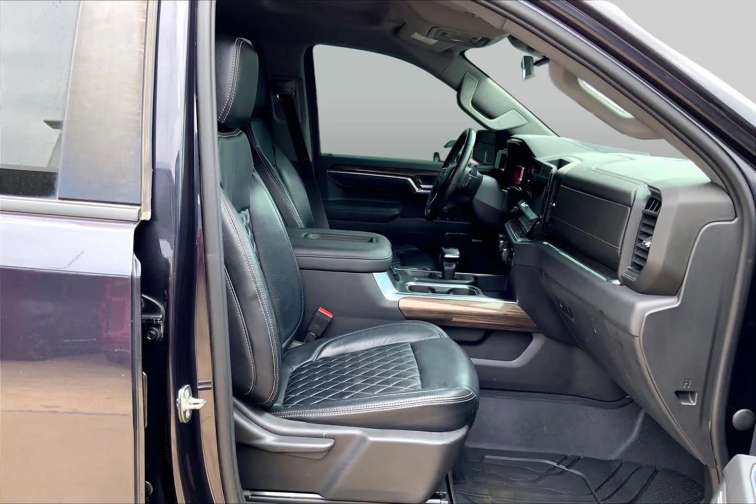 Used 2022 Dark Ash Metallic Chevrolet RST image 8