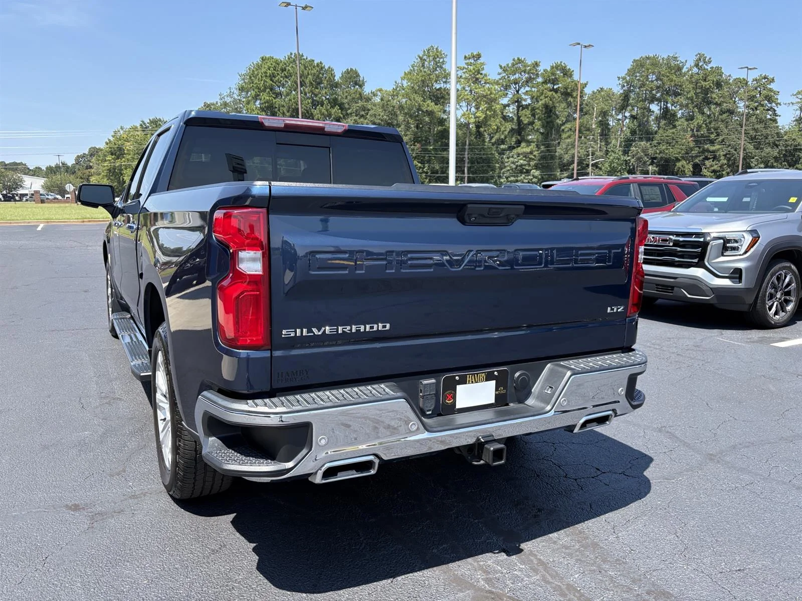 Used 2022 NORTHSKY BLUE METALLIC Chevrolet LTZ image 7