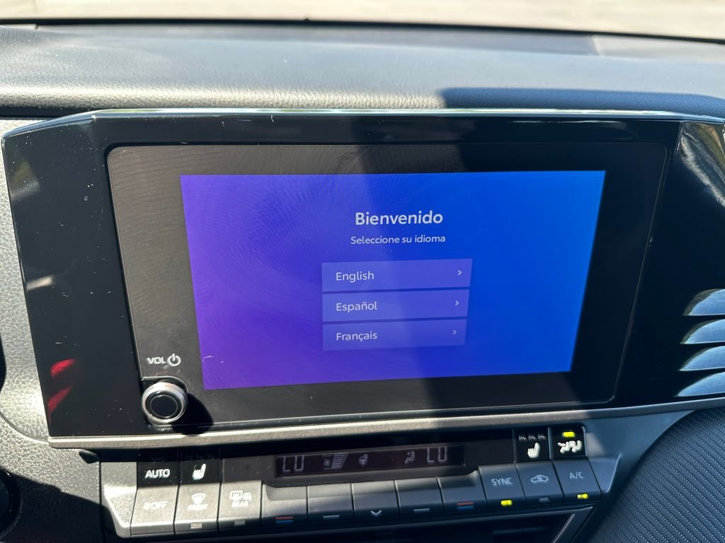 Used 2025 Ice Toyota SE image 16