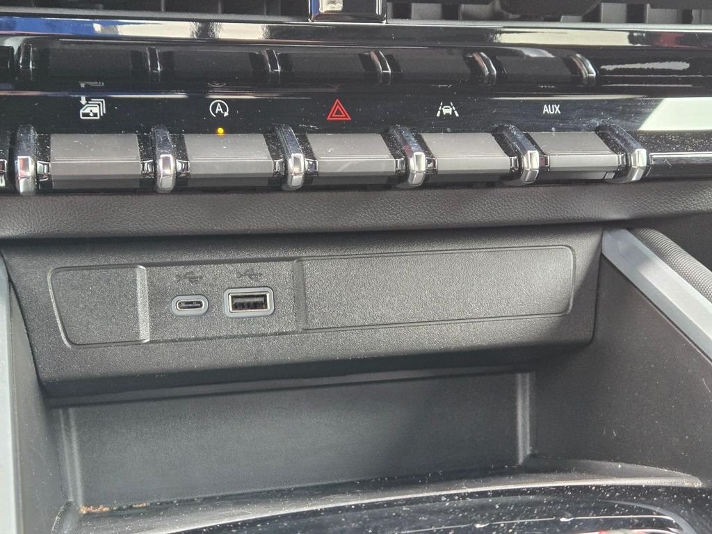 2023 Chevrolet Colorado Z71 - Photo 26