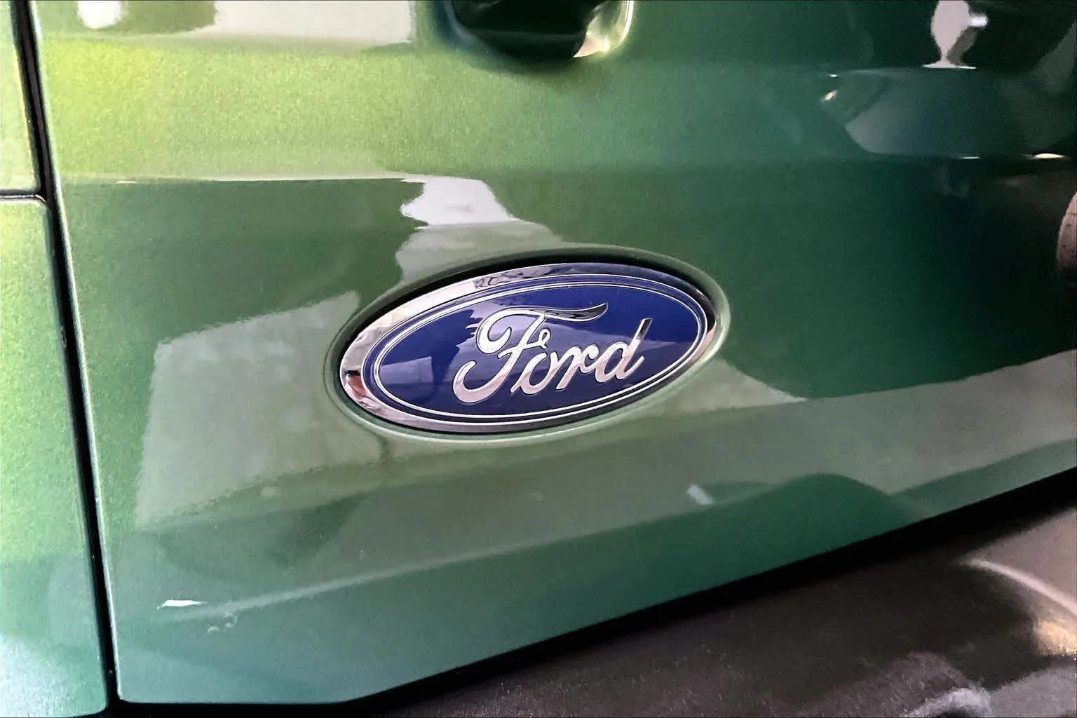 Used 2022 Eruption Green Ford Outer Banks image 33