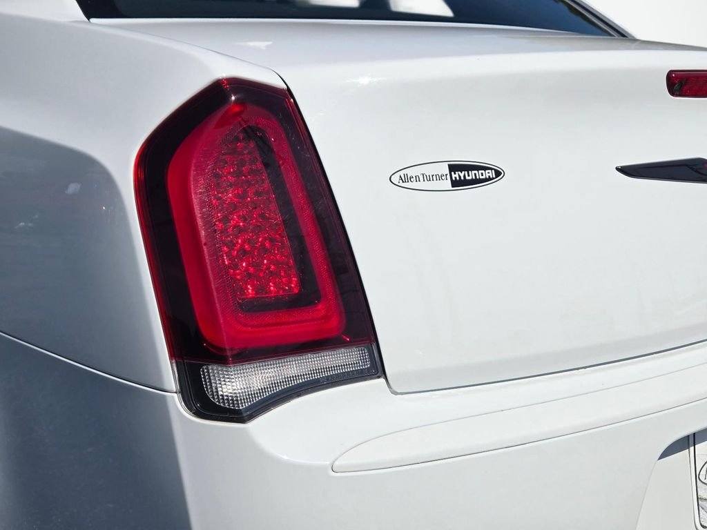 Used 2023 White Chrysler 300S image 7