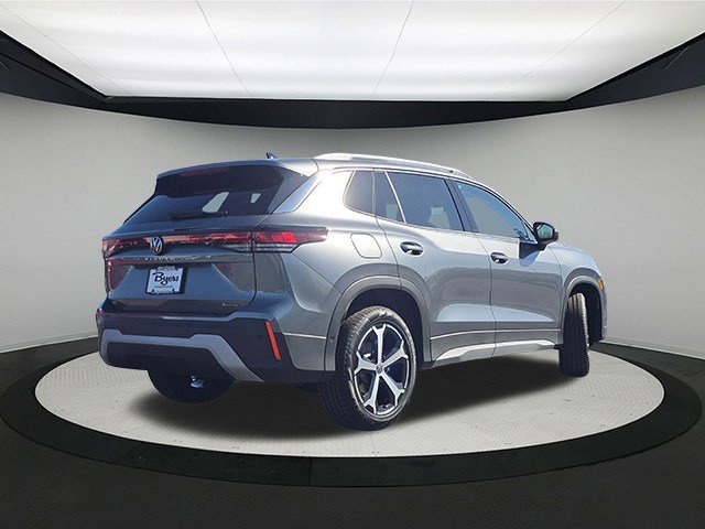 New 2026 Platinum Gray Metallic Volkswagen SE image 7