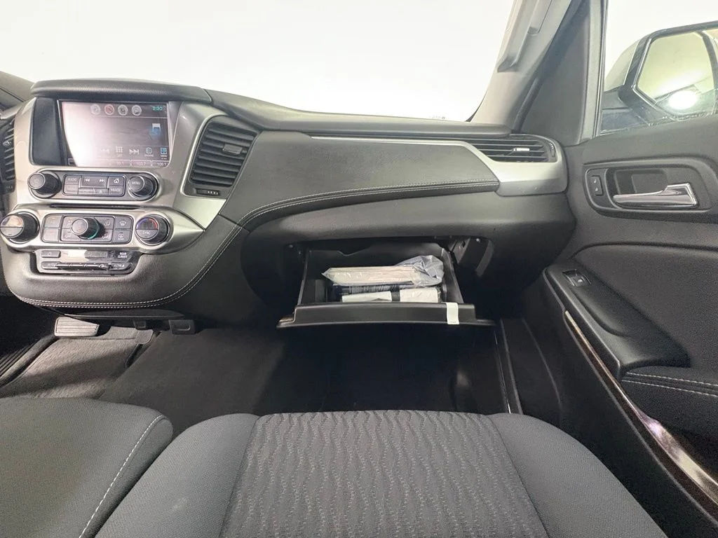 Used 2020 Silver Chevrolet LS image 26
