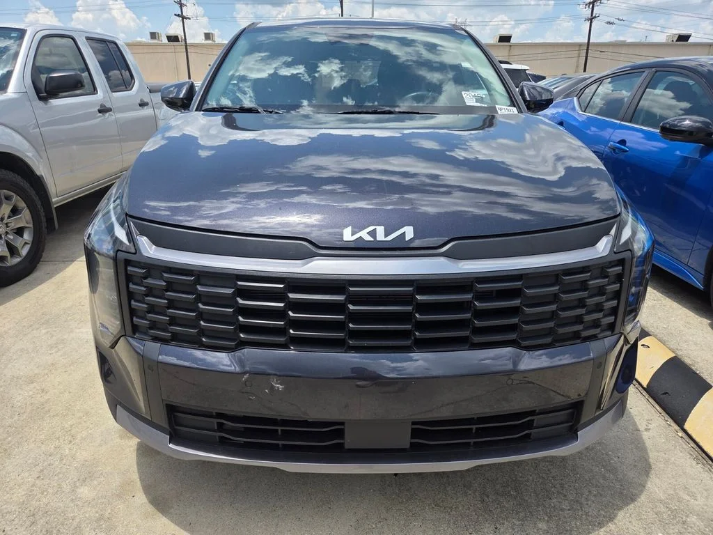 Certified Used 2026 Gray Kia LX image 2