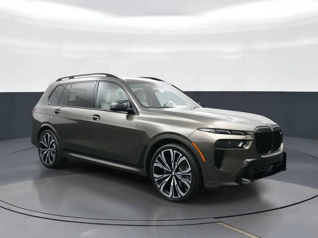 2025 BMW X7 M60i - Photo 13