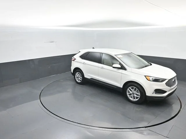 Certified Used 2024 White Metallic Ford SEL image 26