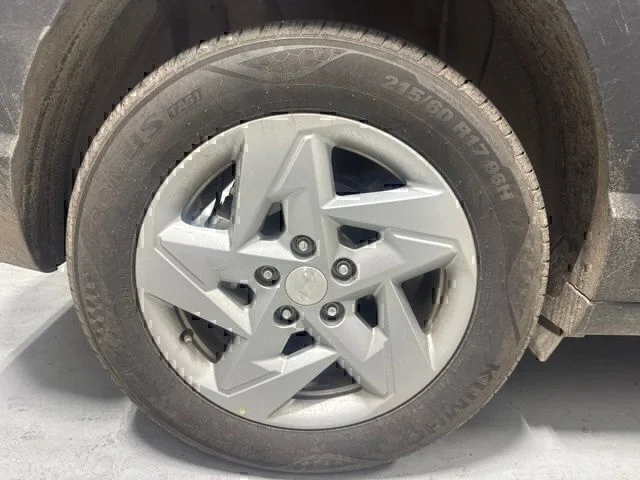 Used 2025 Gray Hyundai SE image 6