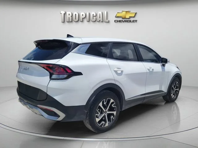 Used 2024 White Kia EX image 5